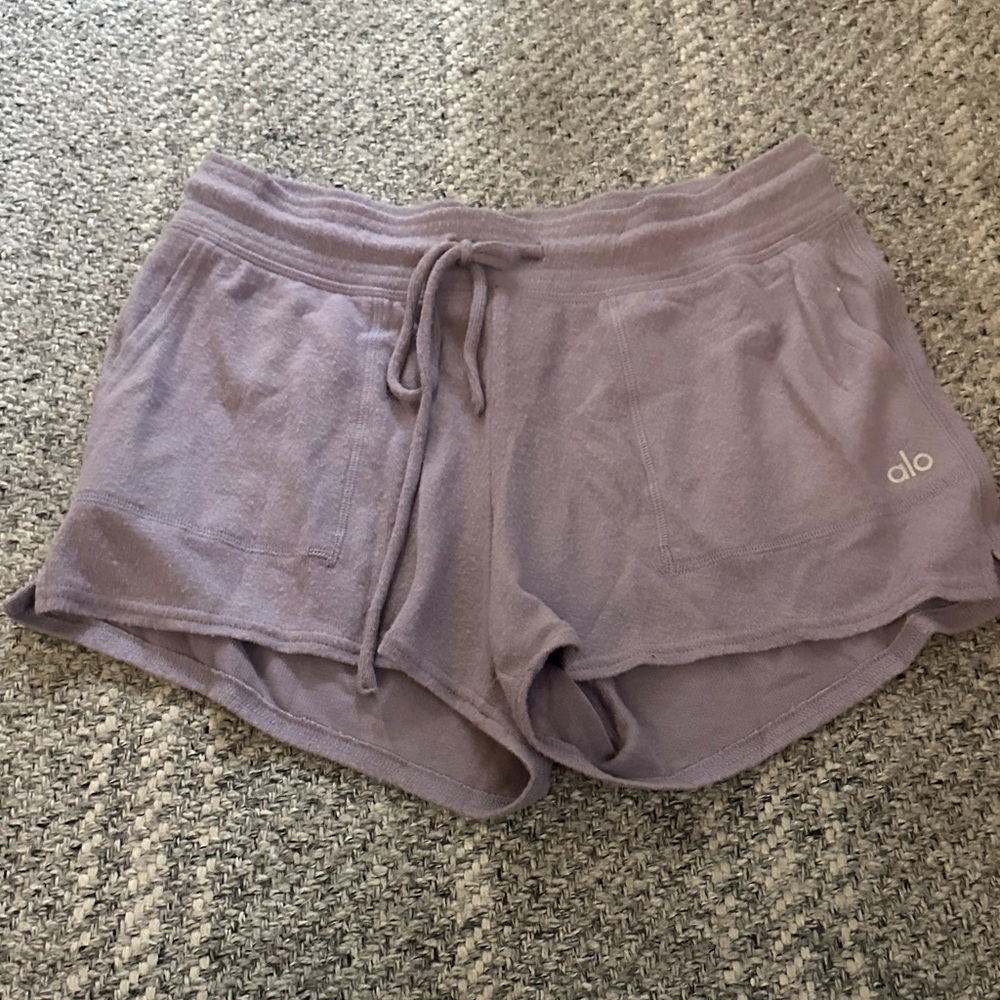 ALO Yoga Women's Light Purple Athletic Shorts